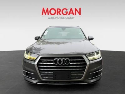 2019 Audi Q7 — side profile view