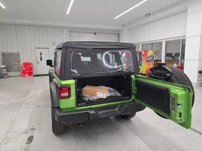 2026 Jeep Wrangler — photo 31 view