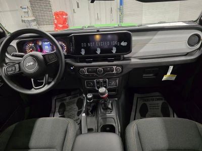 2026 Jeep Wrangler — photo 29 view