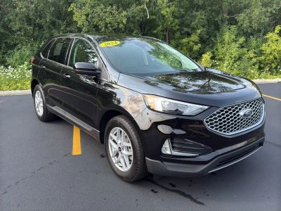 2024 Ford Edge — rear three-quarter view