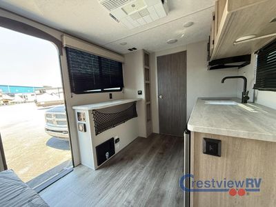 2025 Coachmen RV Catalina Summit Series 7 - Photo 6
