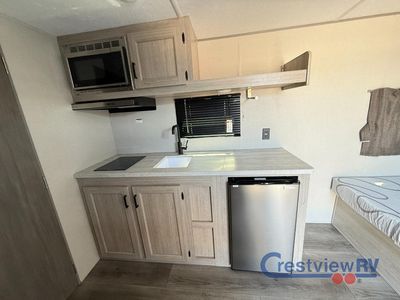 2025 Coachmen RV Catalina Summit Series 7 - Photo 10