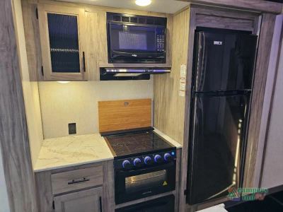 2021 Forest River RV Cherokee Arctic Wolf — photo 17 view