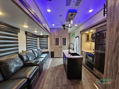 2021 Forest River RV Cherokee Arctic Wolf — photo 10 view