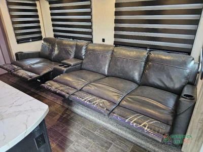 2021 Forest River RV Cherokee Arctic Wolf — photo 33 view