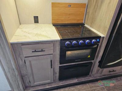 2021 Forest River RV Cherokee Arctic Wolf — photo 18 view