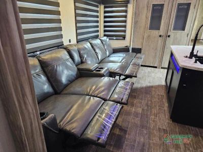 2021 Forest River RV Cherokee Arctic Wolf — photo 34 view