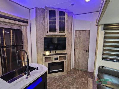 2021 Forest River RV Cherokee Arctic Wolf — photo 36 view