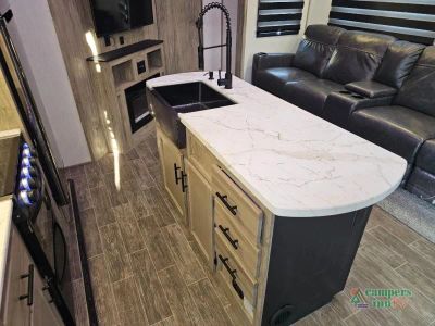 2021 Forest River RV Cherokee Arctic Wolf — photo 13 view