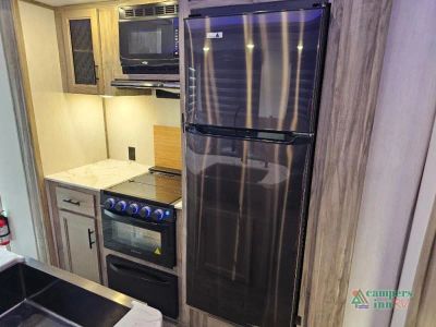 2021 Forest River RV Cherokee Arctic Wolf — photo 27 view