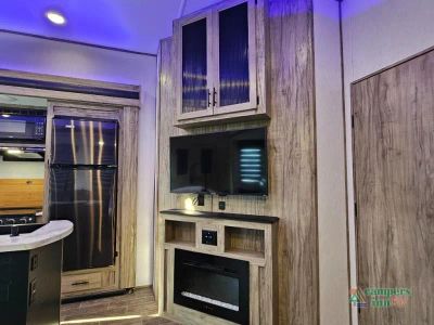 2021 Forest River RV Cherokee Arctic Wolf — photo 35 view