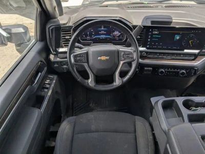 2025 Chevrolet Silverado 2500HD — photo 13 view