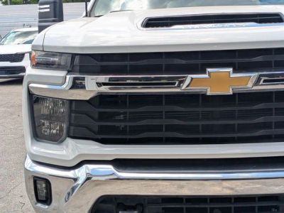 2025 Chevrolet Silverado 2500HD — photo 10 view