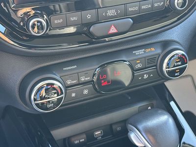 2022 Kia Soul — photo 16 view