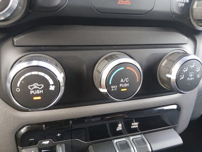 2024 Ram 2500 — photo 18 view