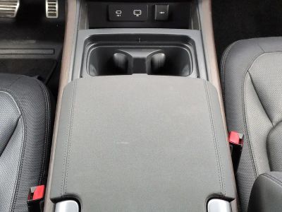 2023 Land Rover Defender 110 — photo 19 view