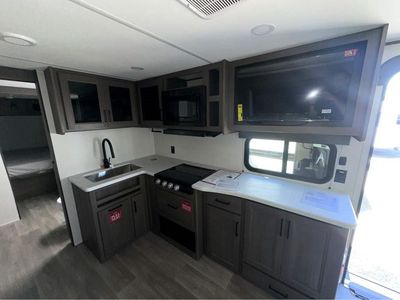 2026 GRAND DESIGN TRANSCEND - Photo 13