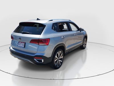 2024 Volkswagen Taos — photo 7 view
