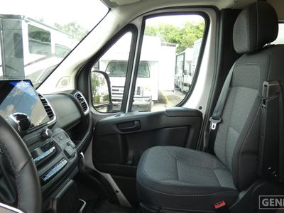 2026 Thor Motor Coach Tellaro - Photo 11