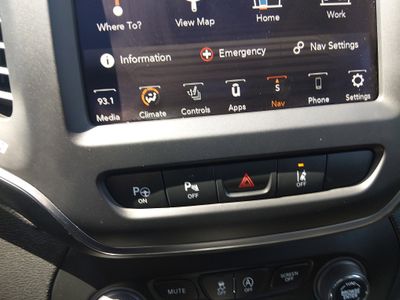 2023 Jeep Cherokee - Photo 20