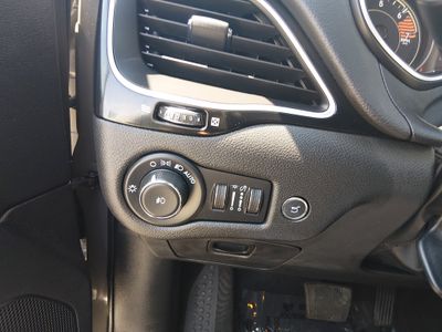 2023 Jeep Cherokee - Photo 13