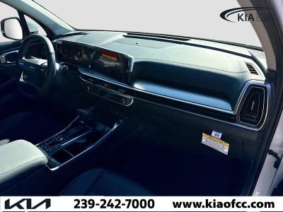 2026 Kia Sorento — photo 13 view