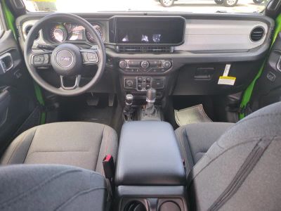 2026 Jeep Wrangler — photo 15 view