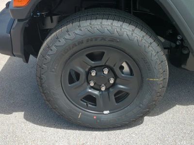 2026 Jeep Wrangler — photo 11 view
