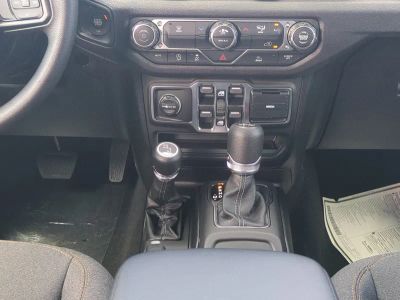 2026 Jeep Wrangler — photo 19 view