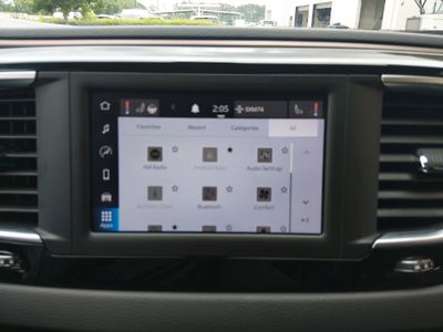 2022 Chrysler Voyager - Photo 19