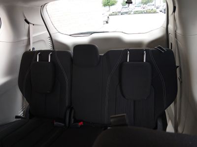 2022 Chrysler Voyager - Photo 17