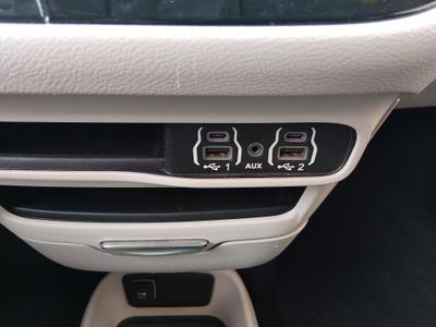 2022 Chrysler Voyager - Photo 18