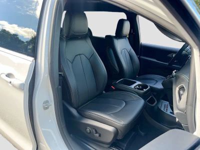 2026 Chrysler Pacifica — photo 25 view