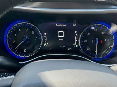 2026 Chrysler Pacifica — photo 12 view
