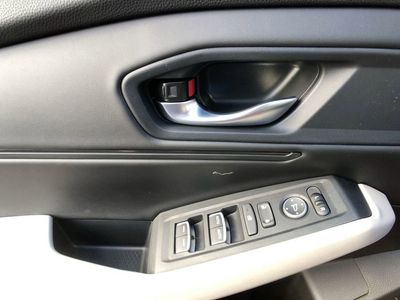 2025 Honda Accord Sedan SE CVT — photo 14 view