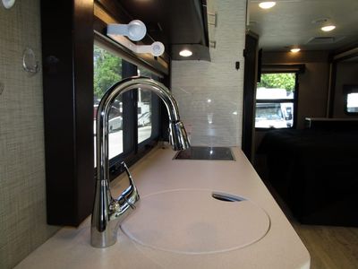 2019 Thor Motor Coach COMPASS - Photo 10