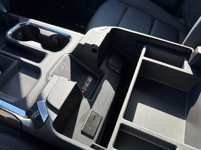 2026 Chevrolet Silverado 1500 — photo 28 view