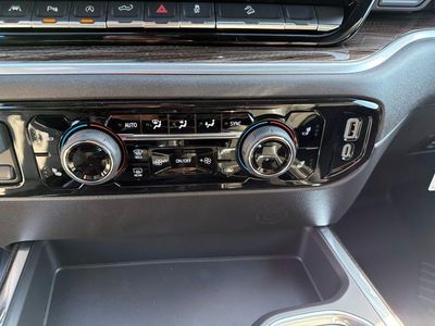 2026 Chevrolet Silverado 1500 — photo 25 view