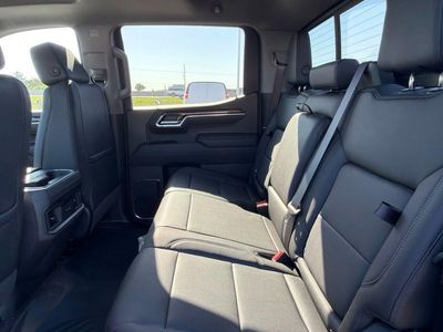 2026 Chevrolet Silverado 1500 — photo 12 view