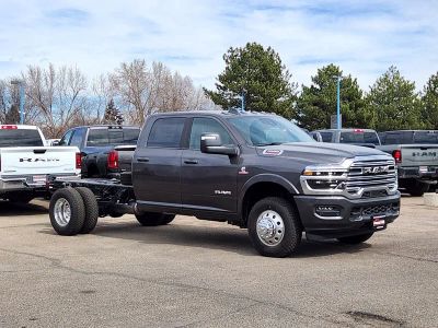 2026 RAM 3500 Chassis Cab RAM 3500 BIG HORN CREW CAB CHASSIS 4X4 60' CA in Granite Crystal Metallic Clear-Coat Exterior Paint — front...