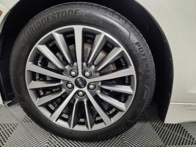 2019 Lincoln MKZ — photo 9 view