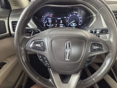 2019 Lincoln MKZ — photo 16 view