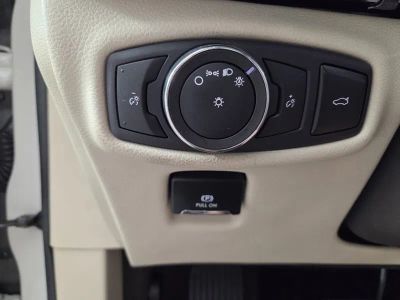 2019 Lincoln MKZ — photo 19 view
