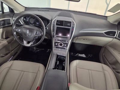 2019 Lincoln MKZ — photo 30 view
