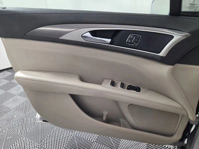 2019 Lincoln MKZ — photo 20 view