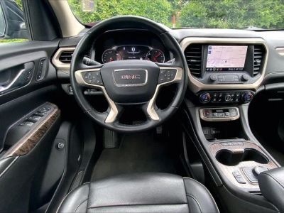2023 GMC Acadia — detail view