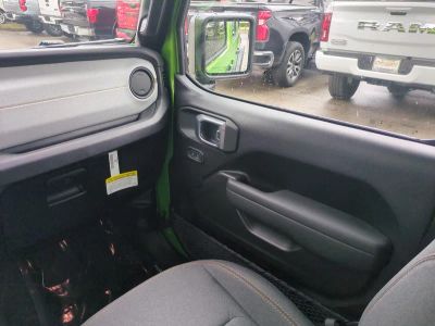 2026 Jeep Wrangler — photo 17 view