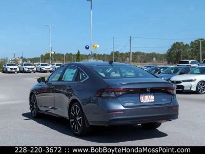 2026 Honda Accord Hybrid - Photo 3