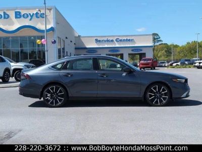 2026 Honda Accord Hybrid - Photo 6