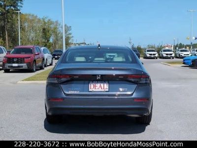 2026 Honda Accord Hybrid - Photo 4